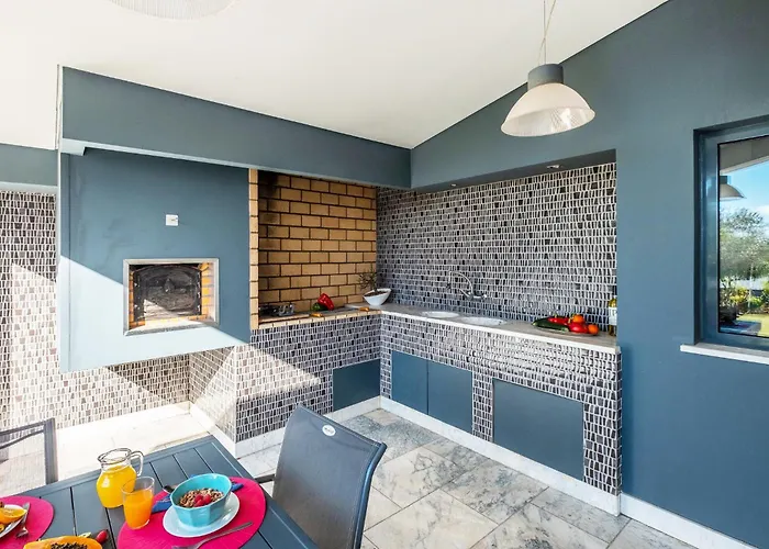 Villa San Marino By Algarve Vacation